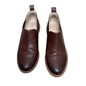 Clarks Brown Leather Chelsea Slip On Shoes Women’s 8 .